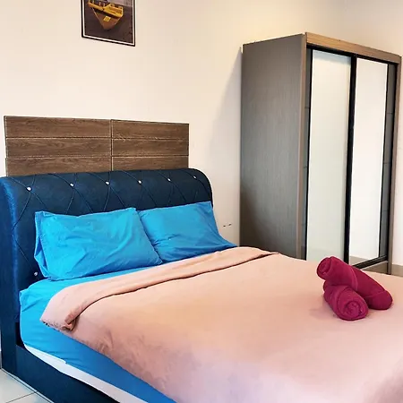 Trefoil Apartment Setia Alam Exterior photo