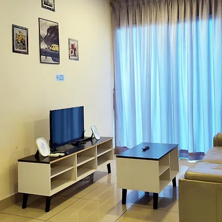 Trefoil Apartment Setia Alam Exterior photo