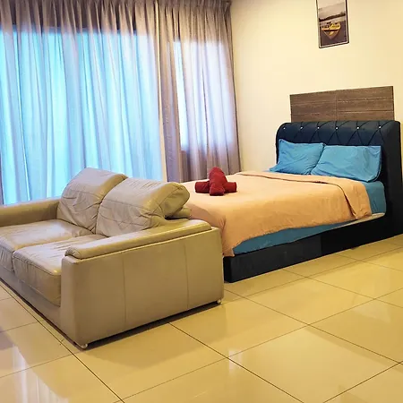 Trefoil Apartment Setia Alam Exterior photo