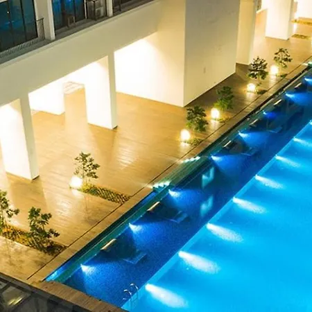 Trefoil Apartment Setia Alam Exterior photo